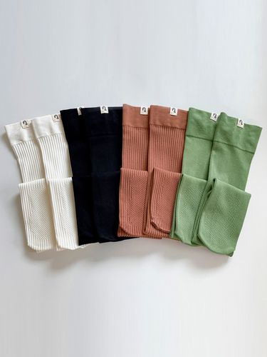 Basic Knee Socks_4 Colors - OVT-U - Modalova