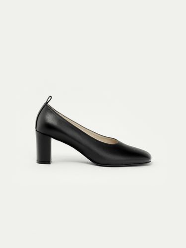 Rie Square Pumps_Black - KINDERSALMON - Modalova