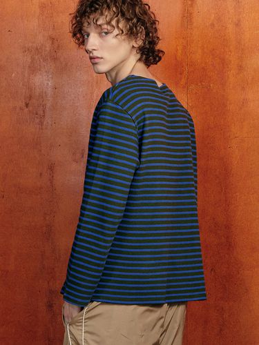 UNISEX Stripe Border T-shirt_Green - GENERAL IDEA - Modalova