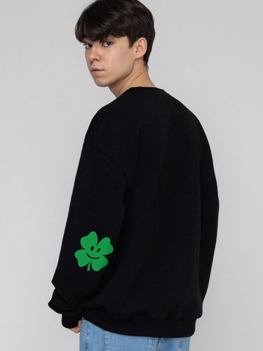 UNISEX] Elbow Clover Smile Sweatshirt _ 4 Colors - GRAVER - Modalova