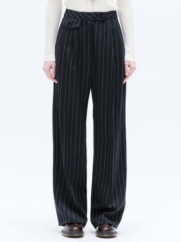 Pintuck Tailored Wide Pants - Navy - HAE BY HAEKIM - Modalova