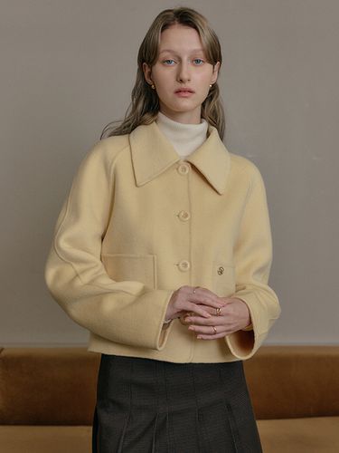 Hazel Handmade Wool Jacket - LOOKAST - Modalova