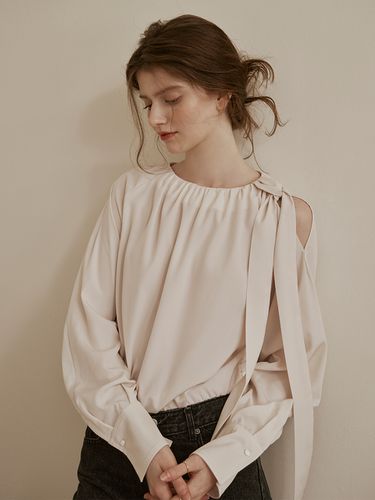 Asymmetric Slit Shirring Blouse with Separable Tie - HUNCH - Modalova