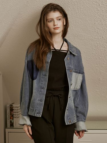 Asymmetric Pocket Denim Jacket - HUNCH - Modalova