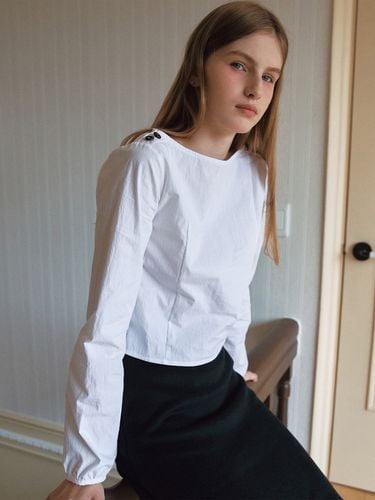 Boat Neck Button Blouse (White) - LETTER FROM MOON - Modalova