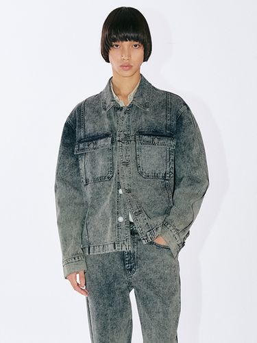 Snow Washed Denim Trucker Jacket - EZIO - Modalova