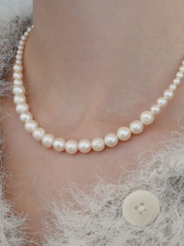 The Fluffy Pearl Va Necklace - Less is more - Modalova