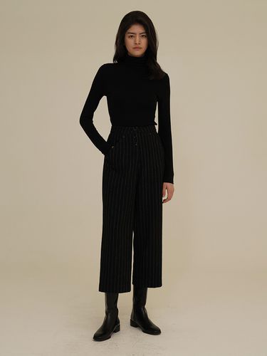 Button Stripe Pants_Black - OWN FEATURE COLOUR.OFC - Modalova