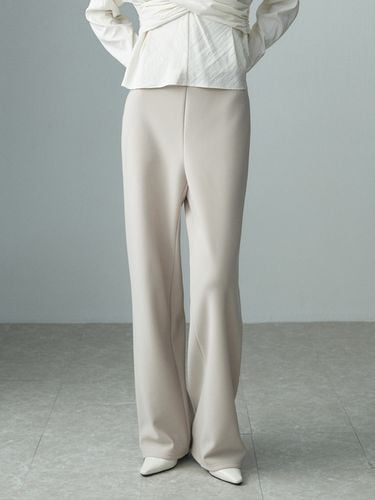 Elasticated Waist Straight Leg Trousers_Beige - RE RHEE - Modalova