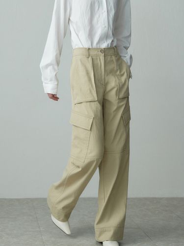 Wide Pocket Cargo Pants_Sand - RE RHEE - Modalova