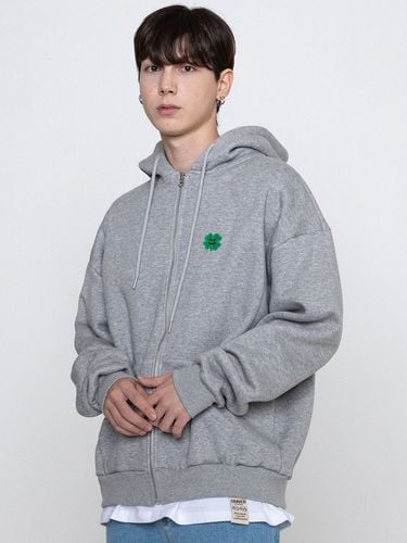 UNISEX] Clover Smile Embroidery Hoodie Zip Up - GRAVER - Modalova