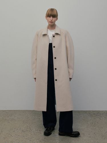 Signature Balmacaan Coat - overdueflair - Modalova