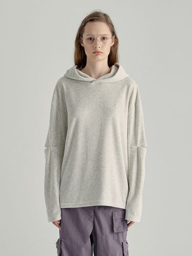 Slit Sleeve Velour Hoodie - MARGESHERWOOD - Modalova