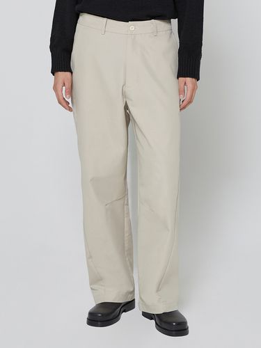 New Curved Chino Pants (Beige) - Millo Archive - Modalova