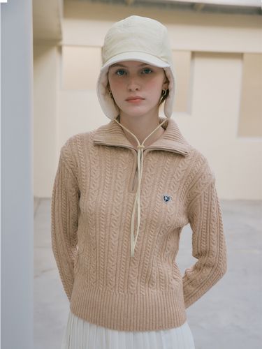 Mouvement W Half Zip Up Cable Sweater_Beige - MARITHE MOUVEMENT - Modalova