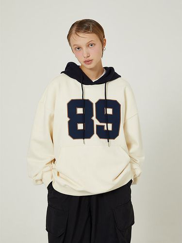 Color Block Number Logo Hoodie - WAIKEI - Modalova