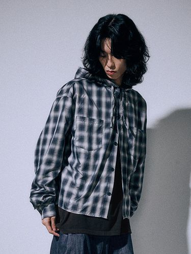 Nylon Plaid Check Crop Hooded Shirt_Navy - AREUBAN - Modalova