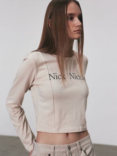 Nicole Pintuck LS Crop Top - Beige - NICK&NICOLE - Modalova