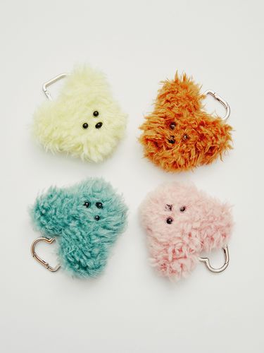 Carlyn Fluffy Keyring_4 Colors - CARLYN - Modalova