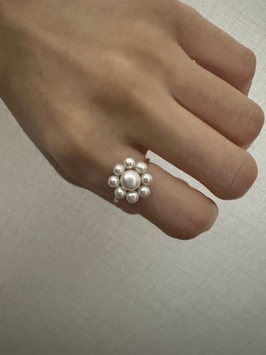 Pearl Flower Ring - LA PISCINE - Modalova