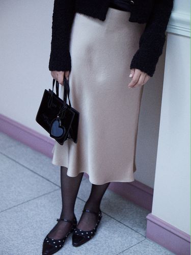 Lady Satin Skirt_Beige - The Aperture - Modalova