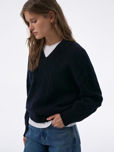 V-neck Cable Knit (Navy) - Lamerei - Modalova