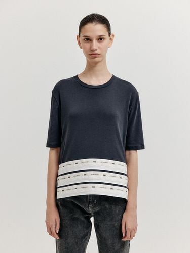 XANEL Paneled Half Sleeve T-shirt - EENK - Modalova