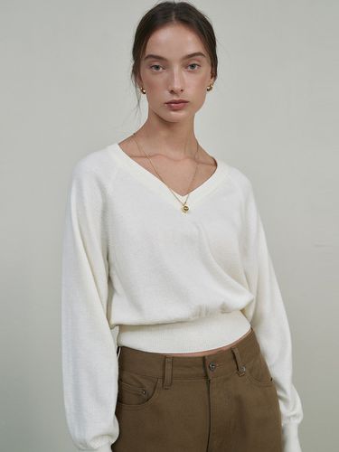 Blanc V-neck Sweater - BLOSSOM H COMPANY - Modalova