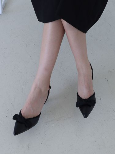 Round Slingback Shoes_Black - MOL:pin - Modalova