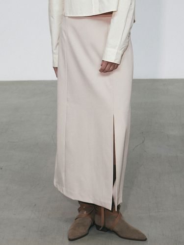 Side Slit Long Skirt_Beige - NICK&NICOLE - Modalova