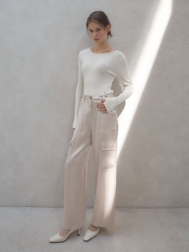 Satin Wide Cargo Pants_Light Beige - LOEUVRE - Modalova