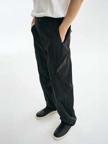 Crispy Nylon Utility Pants _ 2 Colors - THE KNIT COMPANY - Modalova