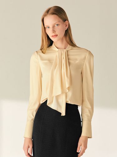 Lisa High Neck Scarf Detailed Blouse - BAU by Bride And You - Modalova