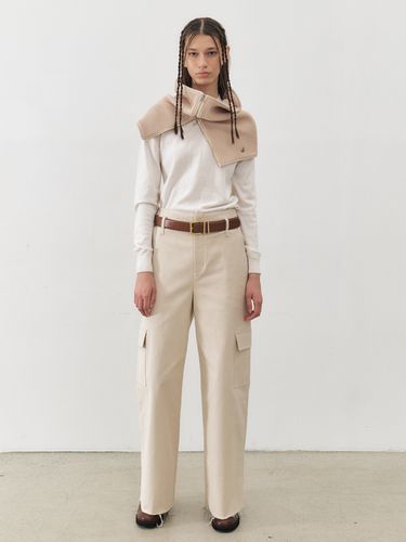 Gabardine Cargo Pants_Light Beige - MAISONMARAIS - Modalova