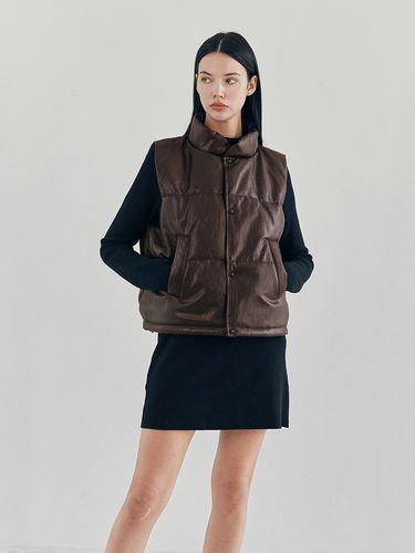 Faux Leather Short Puffer Vest_Brown - LeftSeoul - Modalova