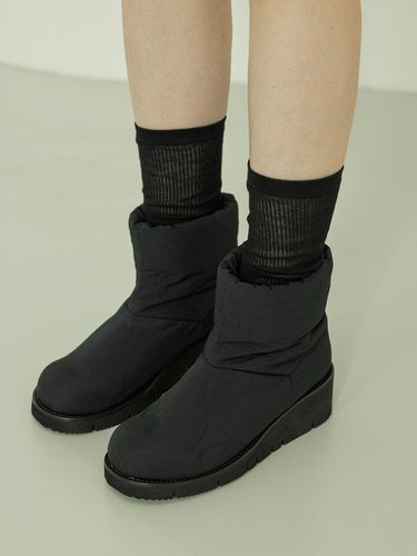 Padded Short Boots - Byeuuns - Modalova