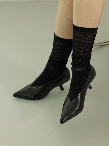 Curve Heel Pumps - Byeuuns - Modalova