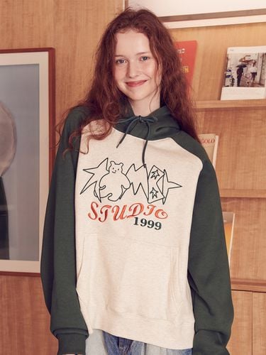 Star Bear Oversized Hoodie_Green - AMBLER - Modalova