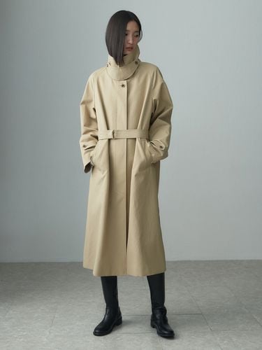 Hidden Button Belted Trench Coat_Beige - RE RHEE - Modalova