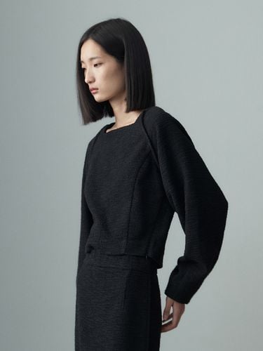 Square Neck Long Sleeved Blouse_Black - RE RHEE - Modalova