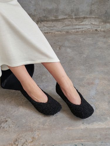 Luna Shearling Pumps_Black - blanc sur blanc - Modalova