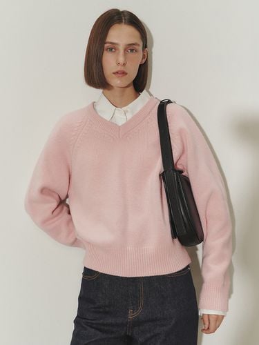 Unisex Merino Wool V-neck Sweater_Pink - Dunst for WOMEN - Modalova