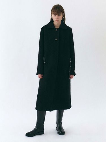 Belted Kate Coat (Black) - YUNSE - Modalova