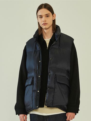 HIS][ROCKY VALLEY]Oversized Padded Vest_Dark Navy - HIS HAZZYS - Modalova