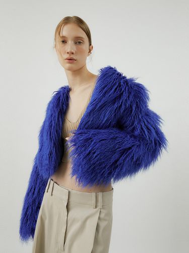 Glory Short Cropped Fur Jacket () - molliolli - Modalova