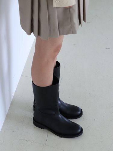 Ro Middle Boots_Black - MOL:pin - Modalova