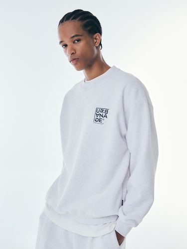 Oversized Logo Point Sweatshirt _ 4 Colors - URBANAGE - Modalova