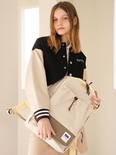 Term On String Backpack_Beige - BBYB - Modalova