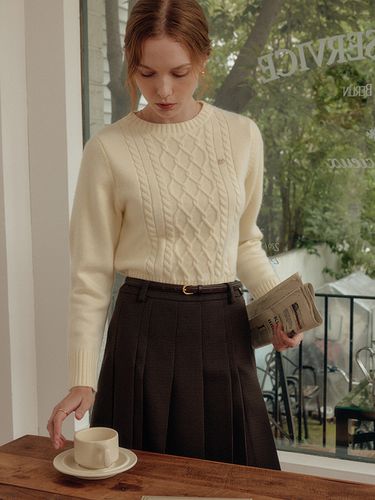 Anna Cable Sweater Top - LOOKAST - Modalova