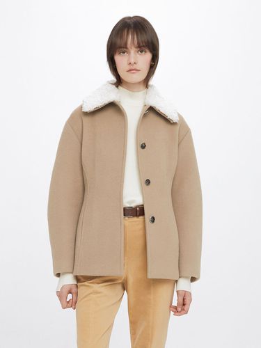 Fur Collar Jacket in VW3WJ047-91 - RAIVE - Modalova